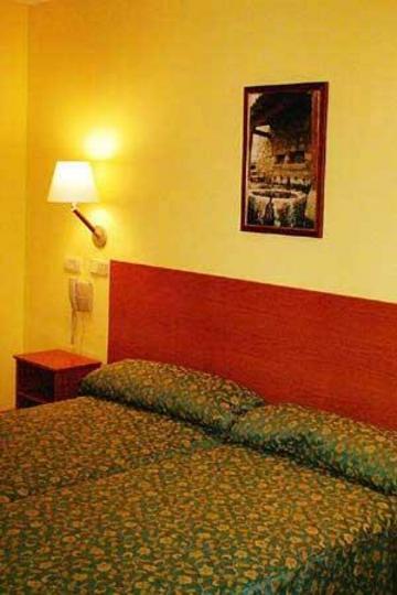 La Canada Horche Room photo